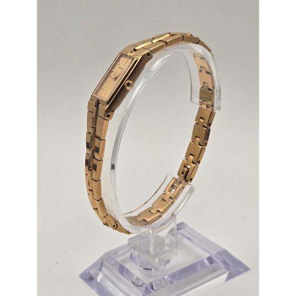 Seiko Vintage Tank Watch 2E20-7479 Gold Tone Dress Wristwatch main image 6